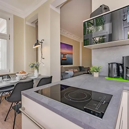 Carmen Strandperle * Χέρινγκσντορφ