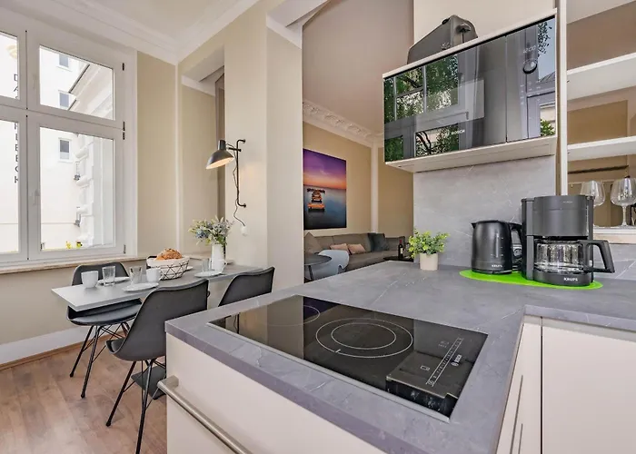 Carmen Strandperle * Heringsdorf (Usedom)